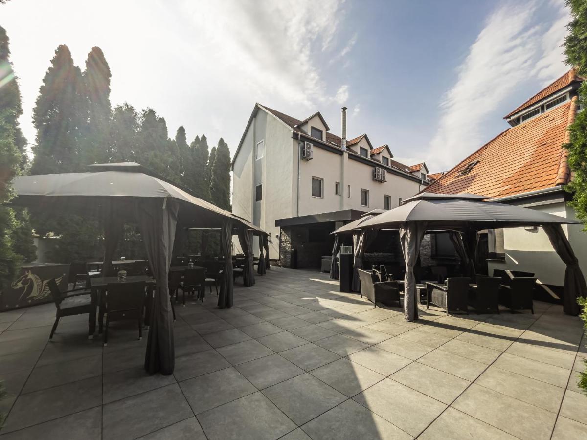 Club Hotel Pegasus Tiszaug Exteriér fotografie